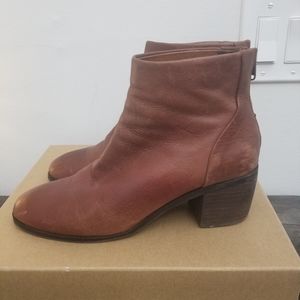 Lucky Brand Leather Magine 8 Rye Stacked Heel